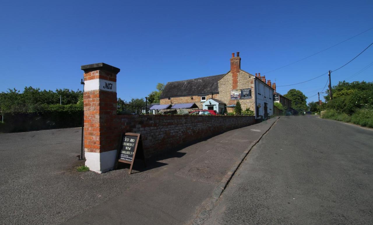 The White Lion At Wicken Bed and Breakfast Milton Keynes Exterior foto